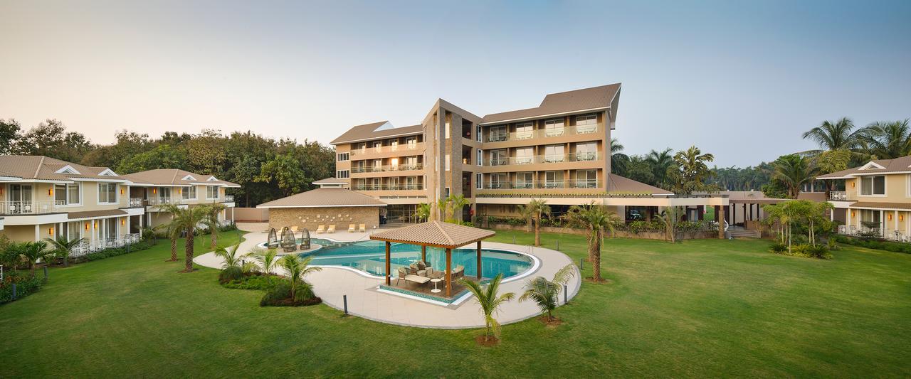 Kabir Hotel & Spa Vadodara Exterior foto