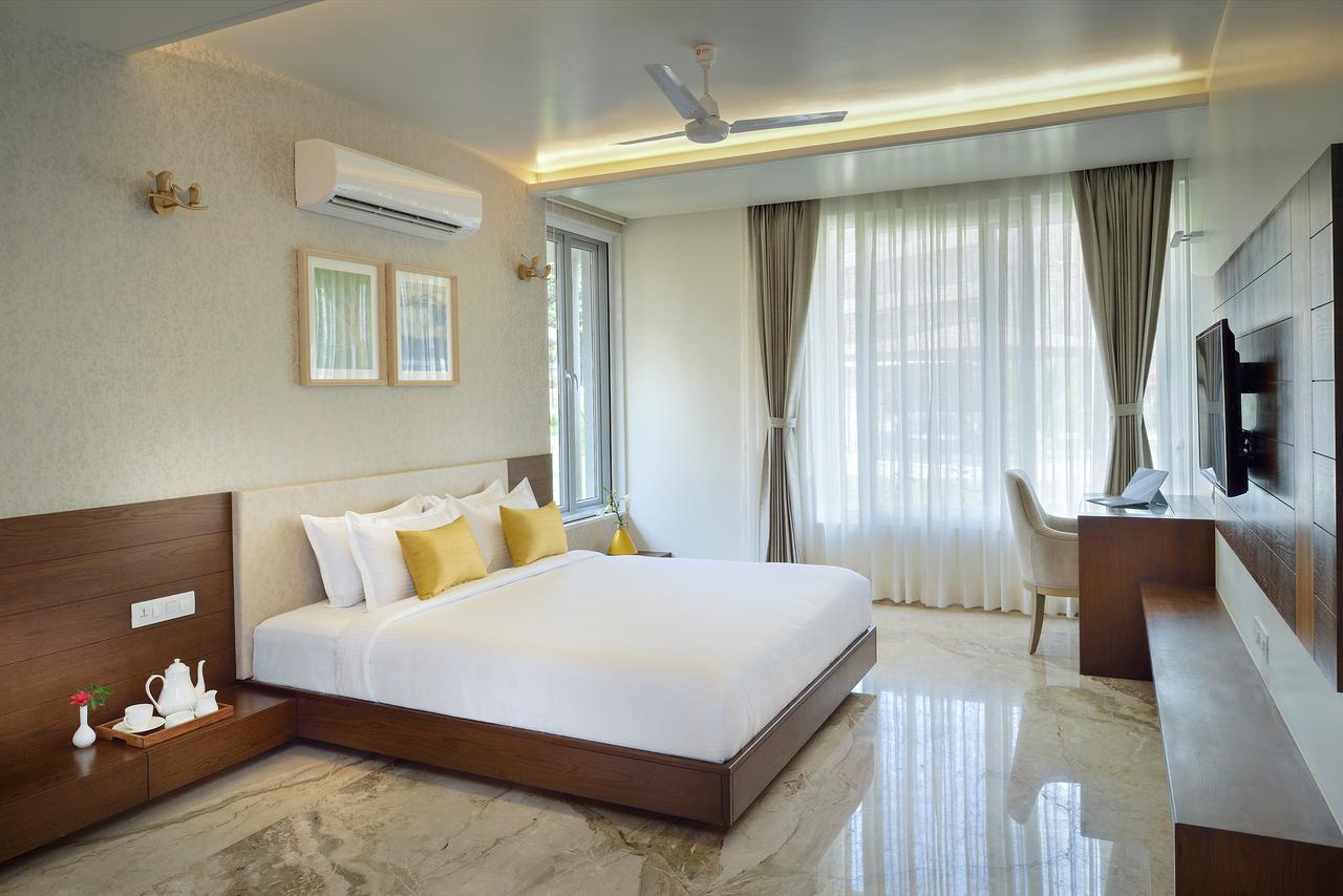 Kabir Hotel & Spa Vadodara Exterior foto